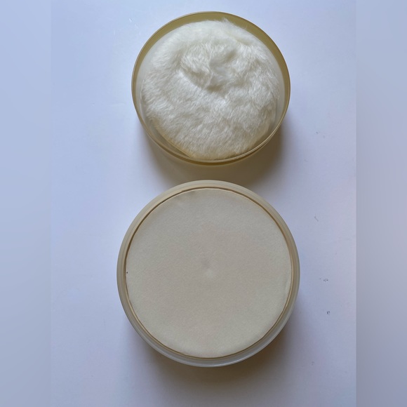 Ciara Velvet Dusting Powder by Charles Revson 6oz (new with box) - Picture 9 of 13